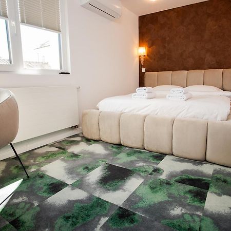 Apartment Onyx Carolyne Bistriţa Dış mekan fotoğraf