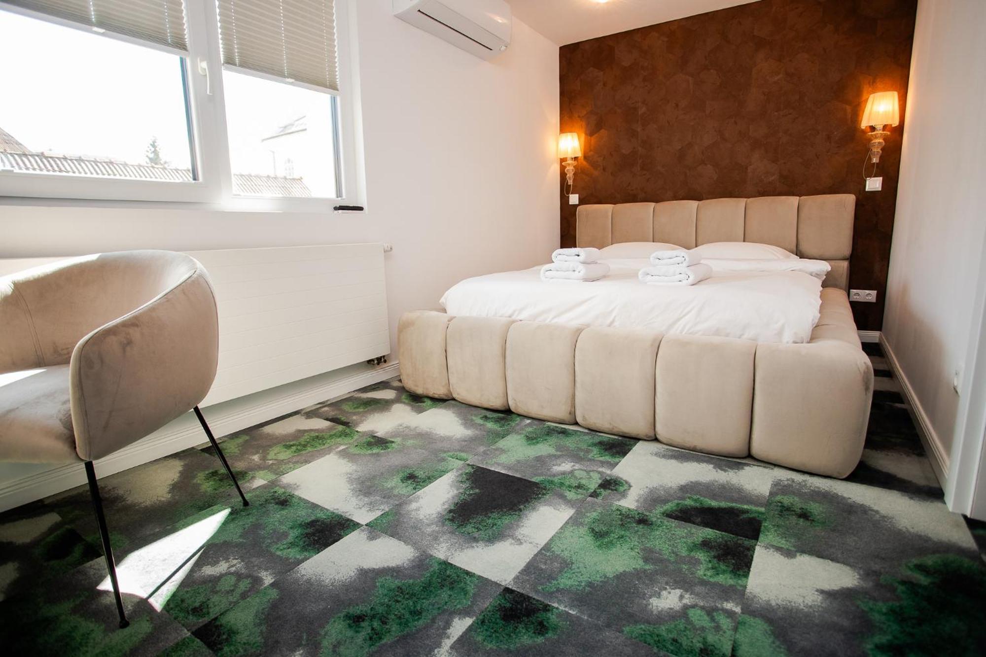 Apartment Onyx Carolyne Bistriţa Dış mekan fotoğraf