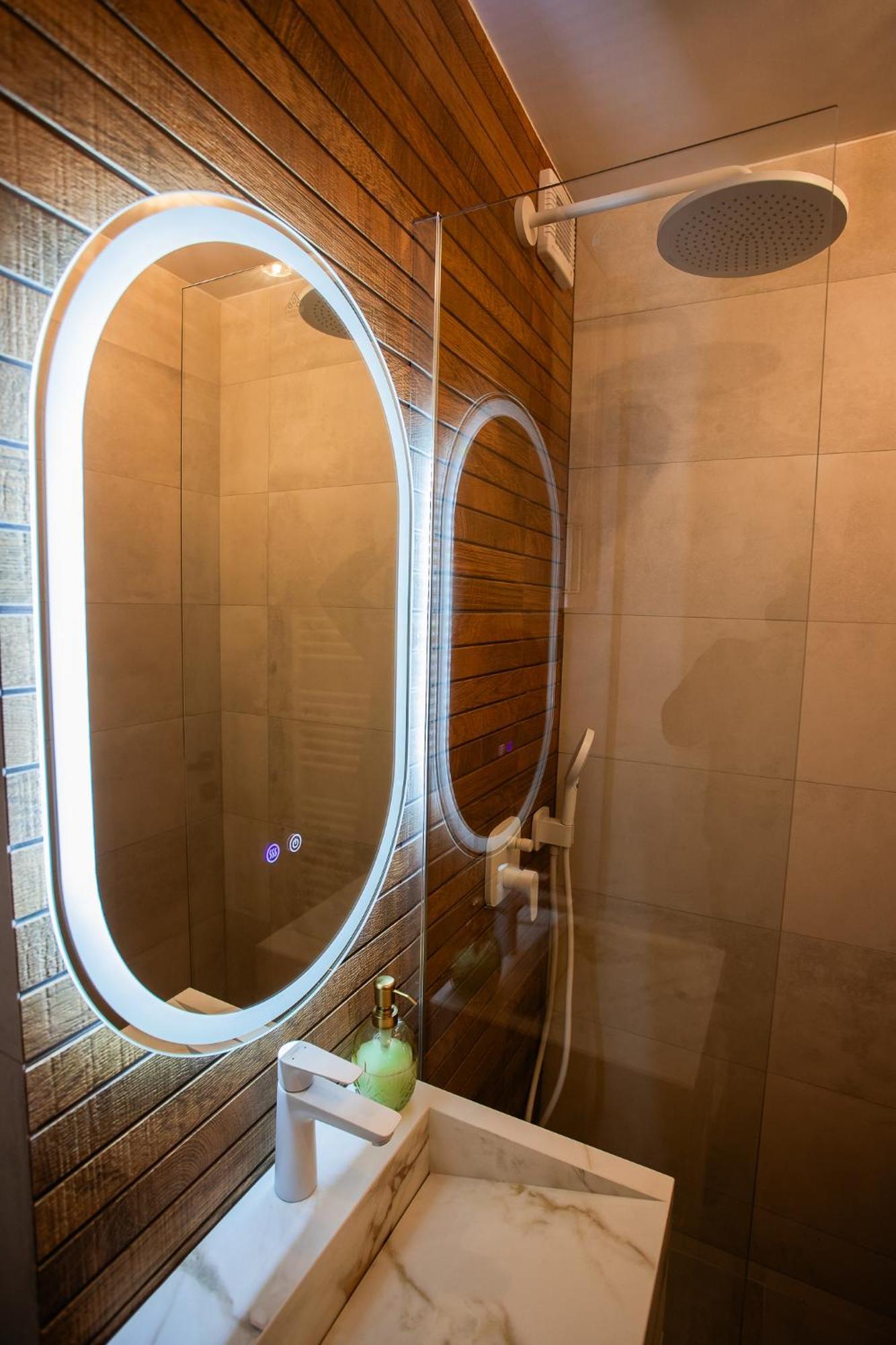 Apartment Onyx Carolyne Bistriţa Dış mekan fotoğraf